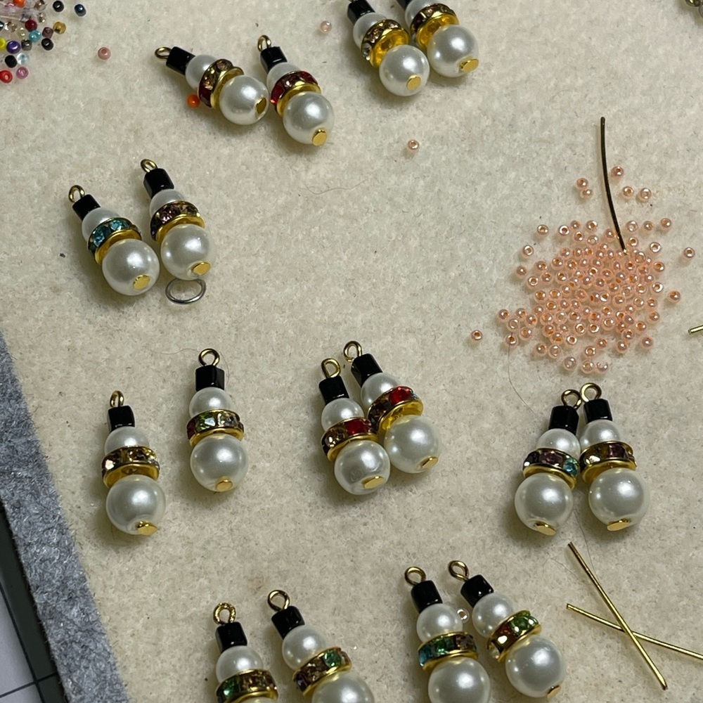 Elegant Pearl and Gold Beaded Earrings